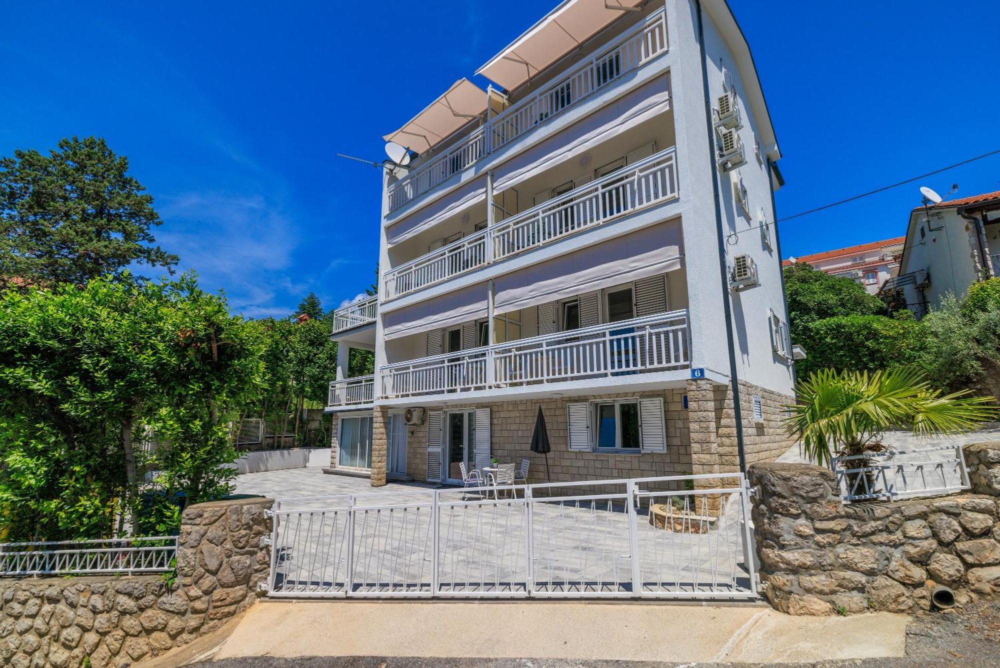 Apartments Podvezanec Crikvenica Exterior foto